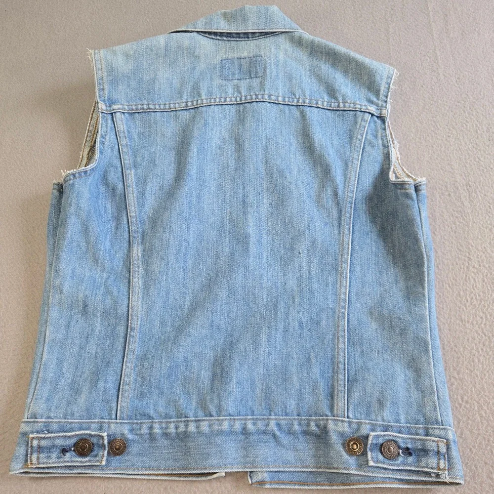 Levi Strauss Denim Vest Youth 16 Light Wash Orange Tab 70704-0613 Vintage USA